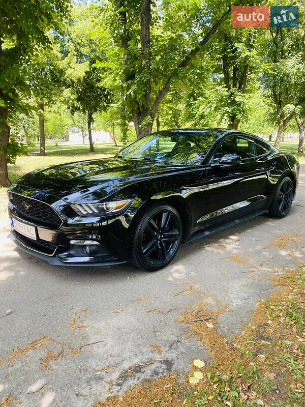 Купе Ford Mustang 2014 в 