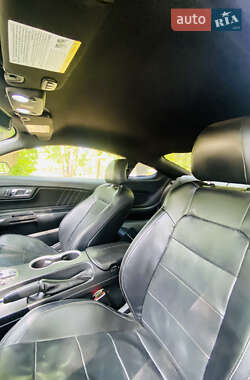 Купе Ford Mustang 2014 в 