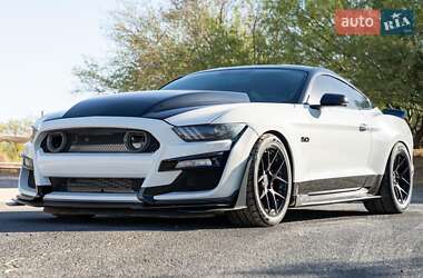 Купе Ford Mustang 2016 в 