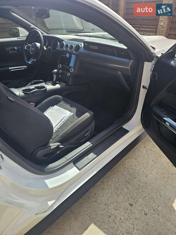 Купе Ford Mustang 2015 в Киеве