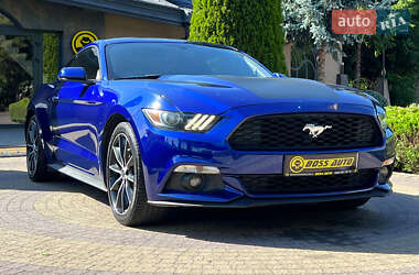 Купе Ford Mustang 2015 в 