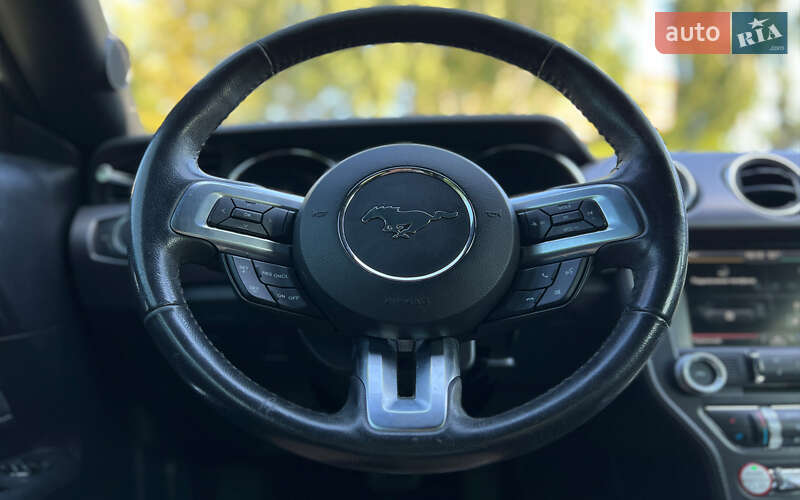 Купе Ford Mustang 2015 в Львове