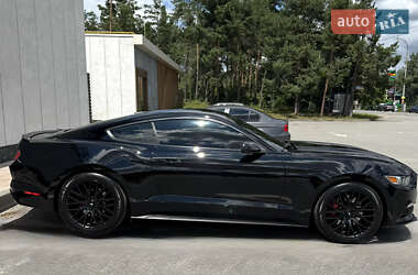 Купе Ford Mustang 2016 в Киеве