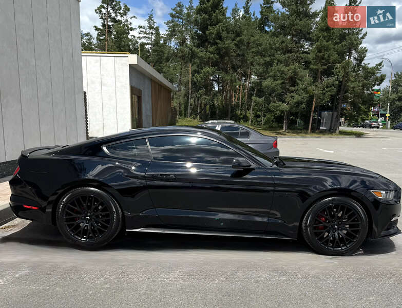 Купе Ford Mustang 2016 в Киеве