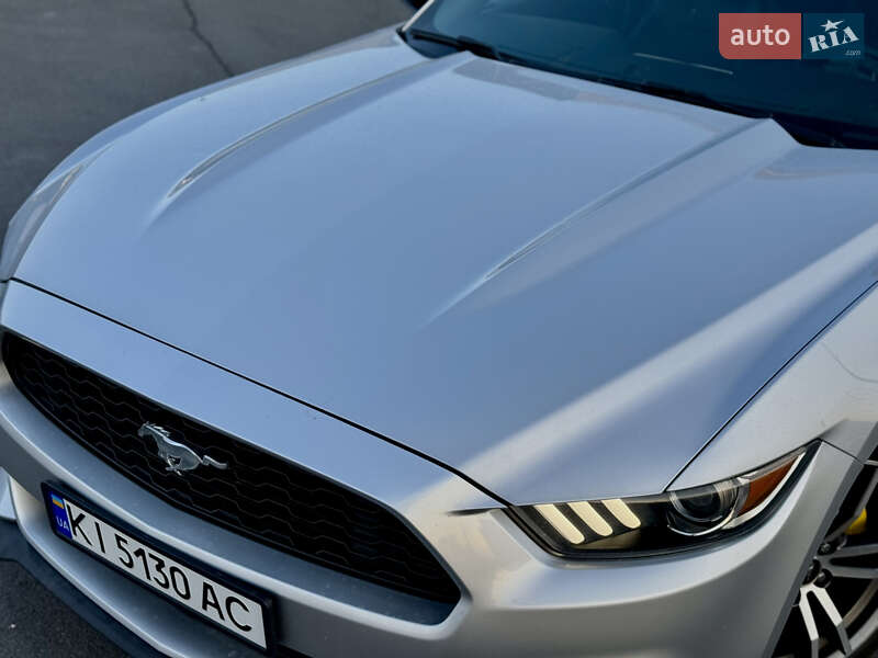 Купе Ford Mustang 2016 в Львове