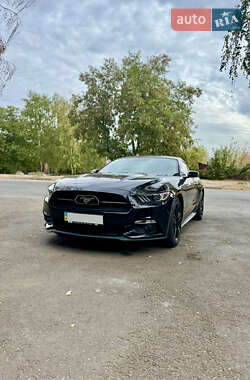 Купе Ford Mustang 2015 в 