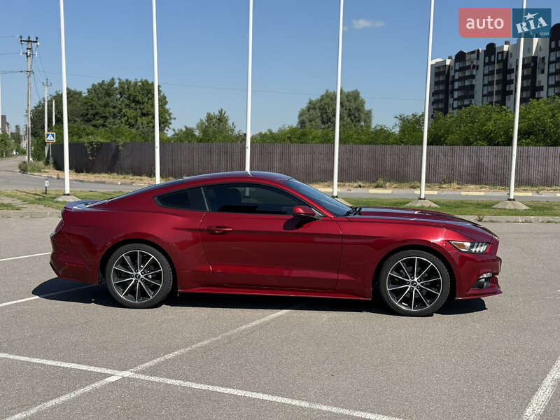Купе Ford Mustang 2015 в Києві фото 4 Купе Ford Mustang 2015 в Києві