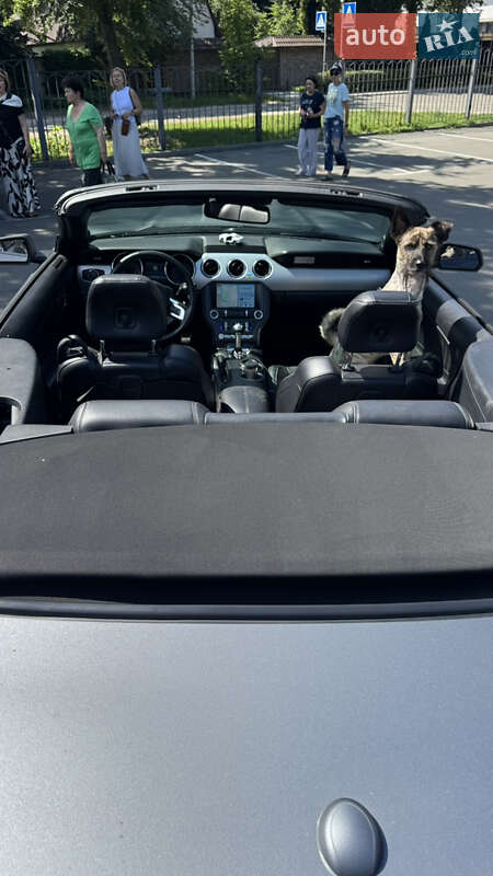 Кабриолет Ford Mustang 2015 в Киеве