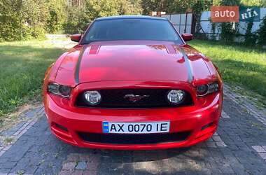 Купе Ford Mustang 2012 в 
