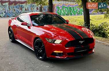 Купе Ford Mustang 2015 в 