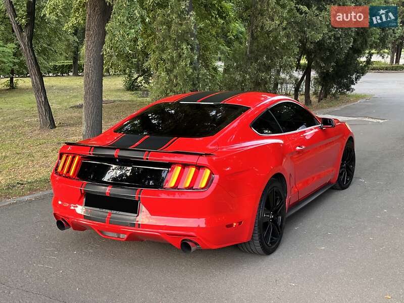 Купе Ford Mustang 2015 в Киеве
