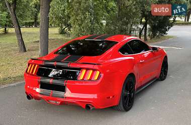 Купе Ford Mustang 2015 в 