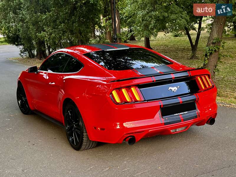 Купе Ford Mustang 2015 в Киеве