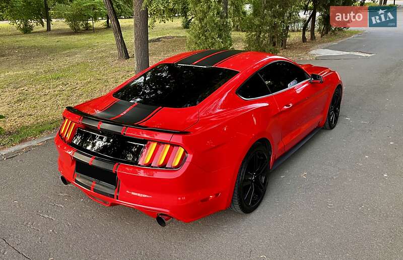 Купе Ford Mustang 2015 в Киеве