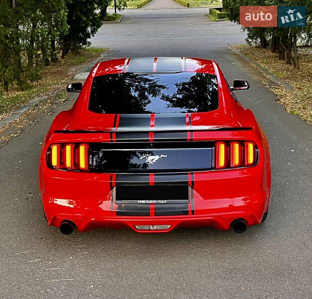Купе Ford Mustang 2015 в Киеве