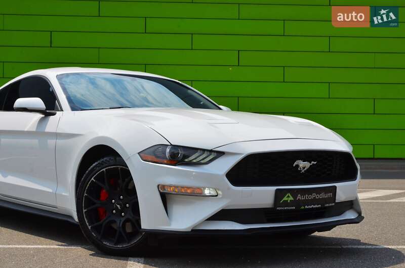 Купе Ford Mustang 2018 в Киеве фото 17 Купе Ford Mustang 2018 в Киеве