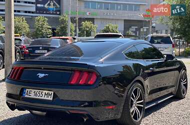 Купе Ford Mustang 2017 в 