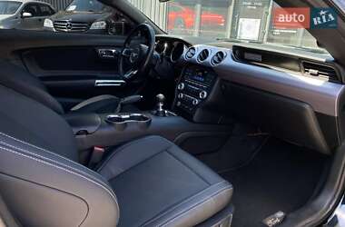 Купе Ford Mustang 2017 в 