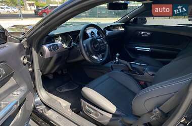 Купе Ford Mustang 2017 в 