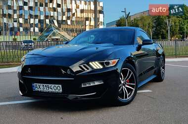 Купе Ford Mustang 2015 в 