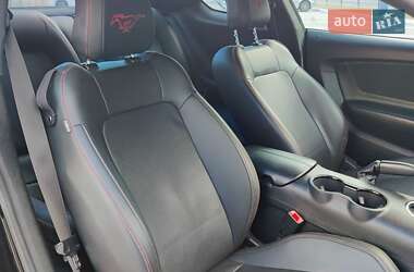 Купе Ford Mustang 2015 в 