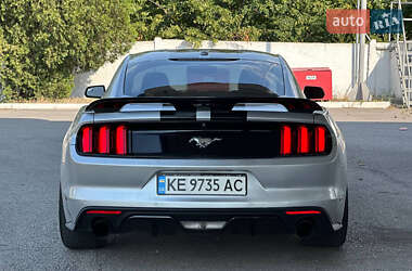 Купе Ford Mustang 2016 в 