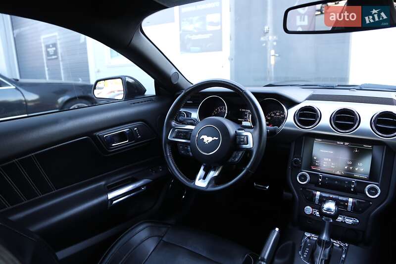 Купе Ford Mustang 2015 в Києві