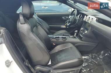 Кабриолет Ford Mustang 2019 в 