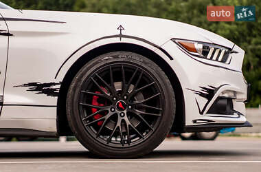 Купе Ford Mustang 2016 в 