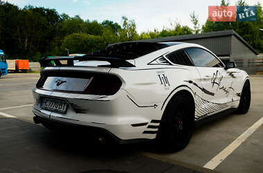 Купе Ford Mustang 2016 в 