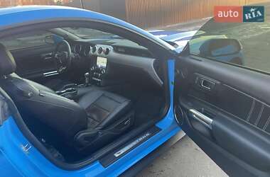 Купе Ford Mustang 2017 в 