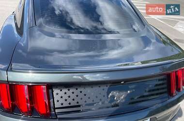 Купе Ford Mustang 2015 в 