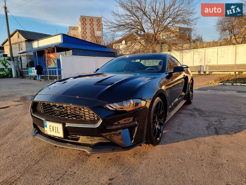 Купе Ford Mustang 2018 в Києві