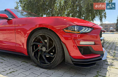 Кабриолет Ford Mustang 2019 в 