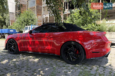 Кабриолет Ford Mustang 2019 в 