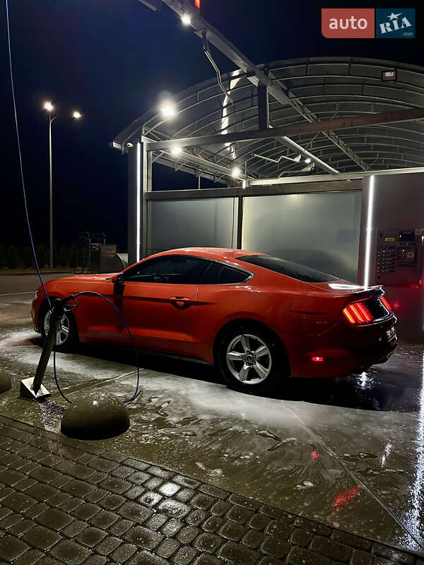 Купе Ford Mustang 2015 в Львове