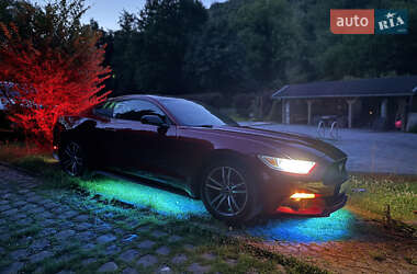 Купе Ford Mustang 2015 в 