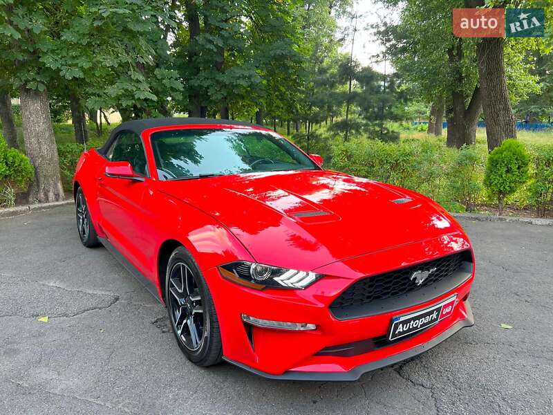 Кабриолет Ford Mustang 2019 в Киеве