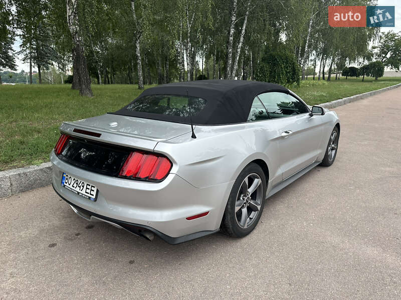 Кабриолет Ford Mustang 2015 в Житомире