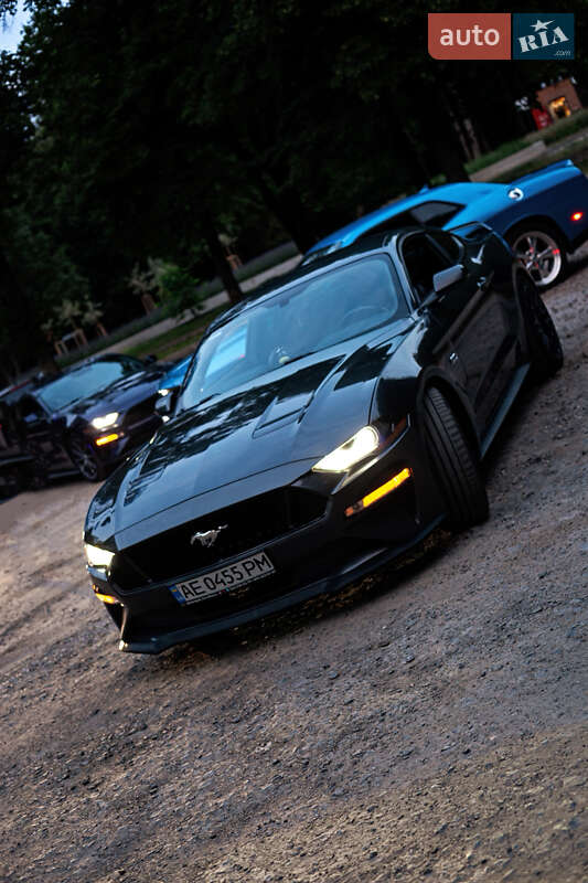 Купе Ford Mustang 2018 в 