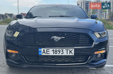 Купе Ford Mustang 2015 в 