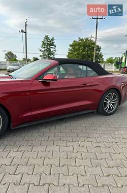 Кабриолет Ford Mustang 2016 в 