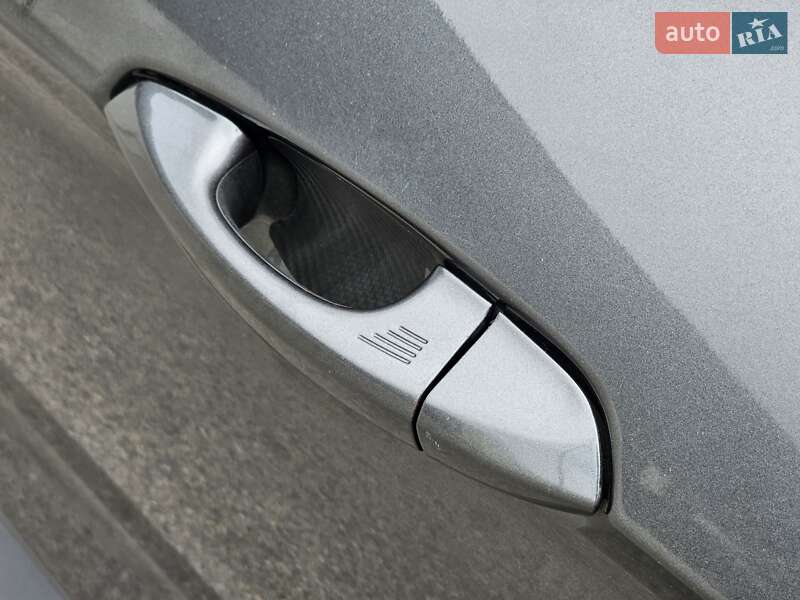 Купе Ford Mustang 2016 в Киеве