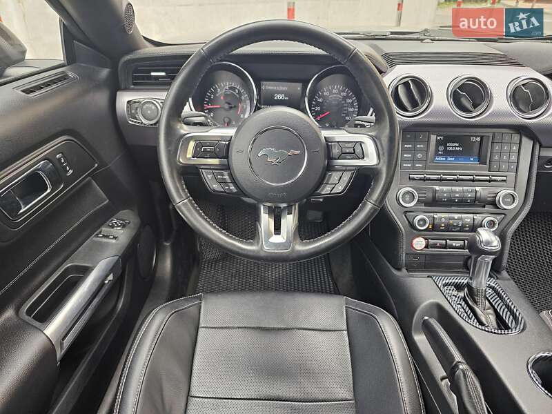 Купе Ford Mustang 2016 в Киеве