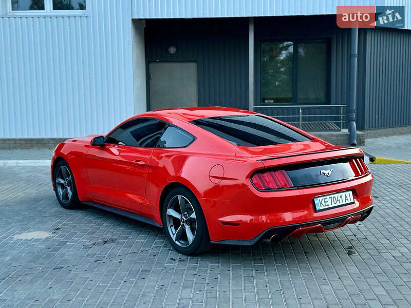 Купе Ford Mustang 2016 в Каменском