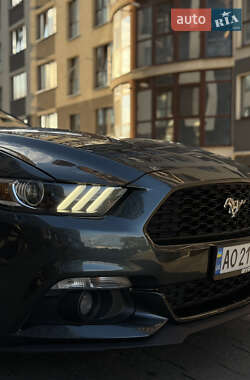 Купе Ford Mustang 2015 в 