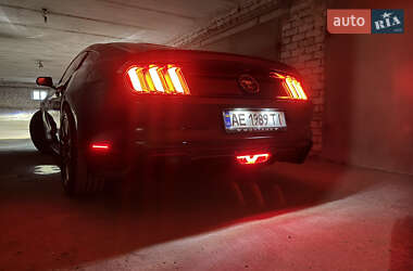 Купе Ford Mustang 2015 в 