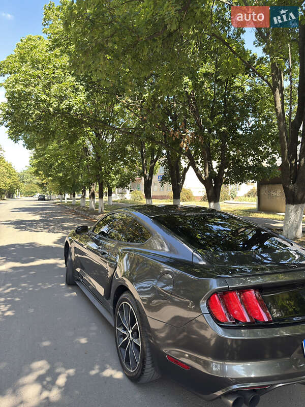 Купе Ford Mustang 2015 в Киеве