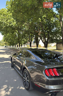 Купе Ford Mustang 2015 в 