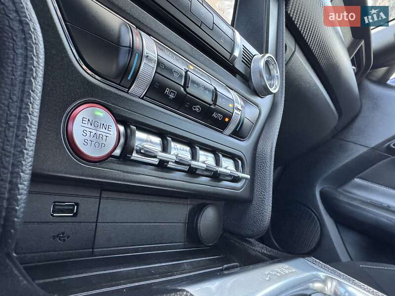 Купе Ford Mustang 2019 в Киеве